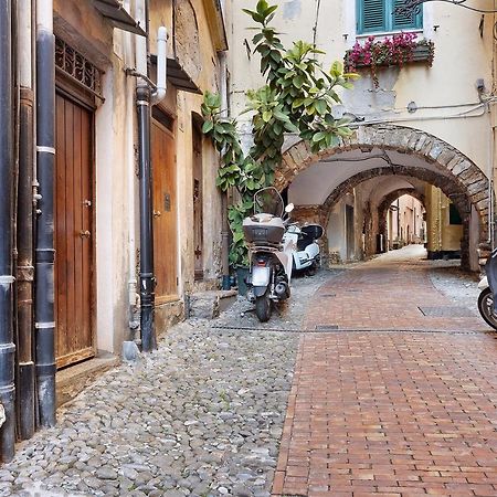 Domus Madonnina Apartment Sanremo Bagian luar foto