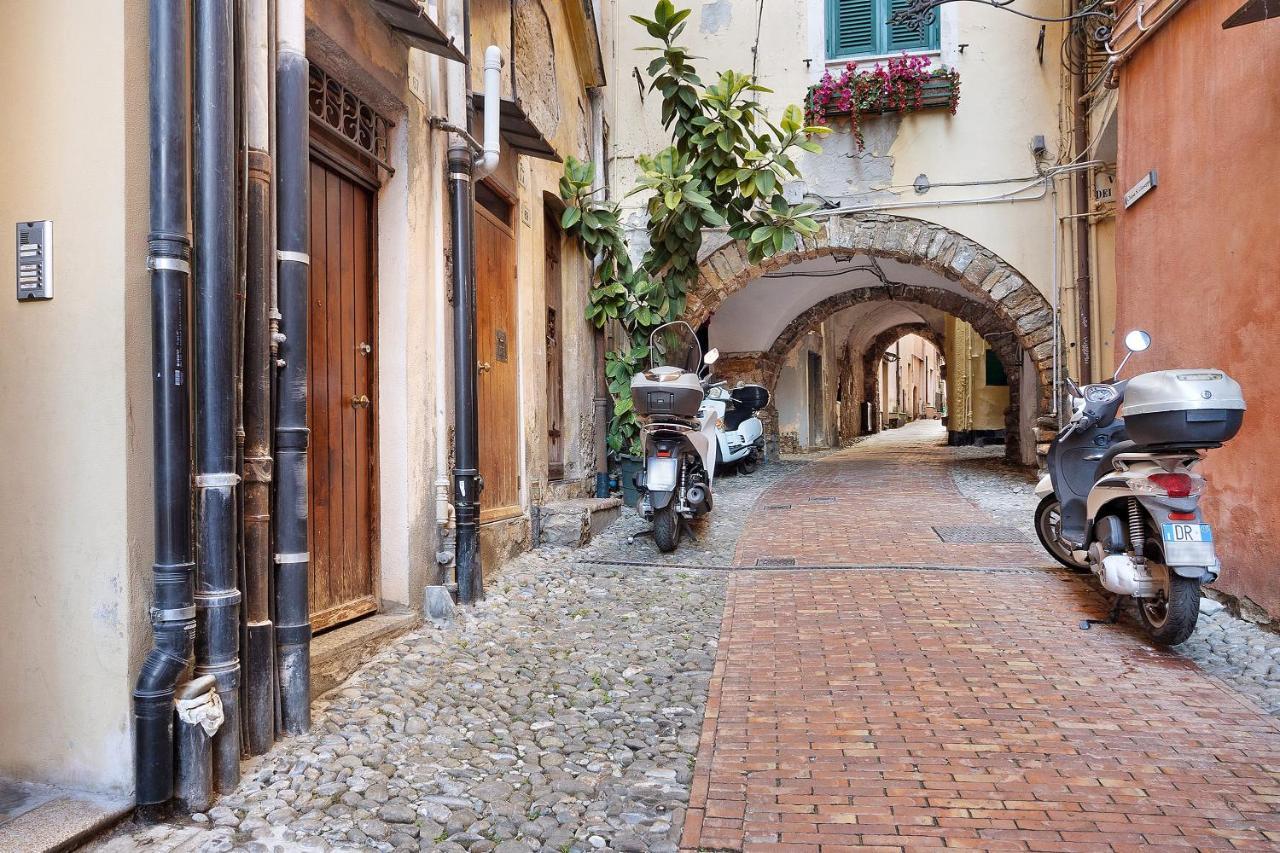 Domus Madonnina Apartment Sanremo Bagian luar foto